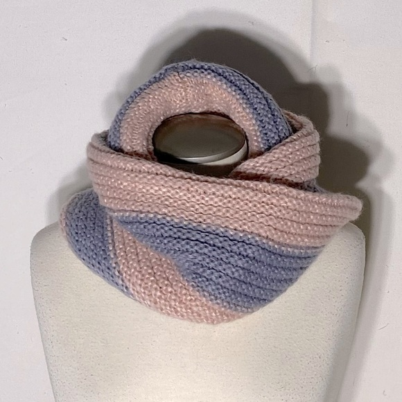 5/$25 Picabo Black Pink Purply Twist Infinity Scarf - Picture 7 of 7